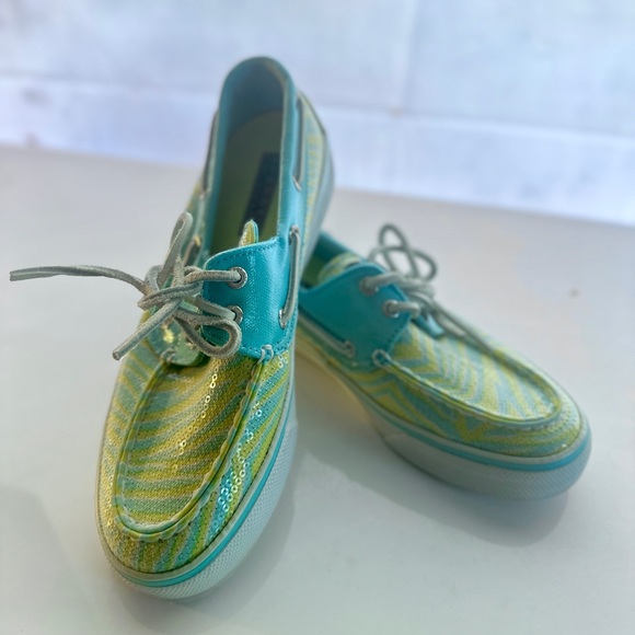 Adorable sequin floor model Sperry’s!! Size 6. - Picture 3 of 6